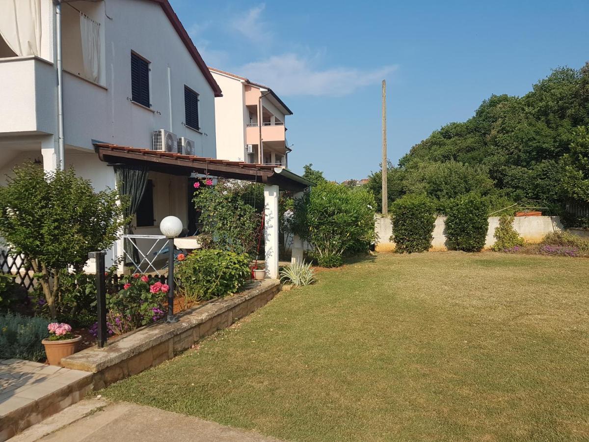 Apartments Stella Pula Luaran gambar